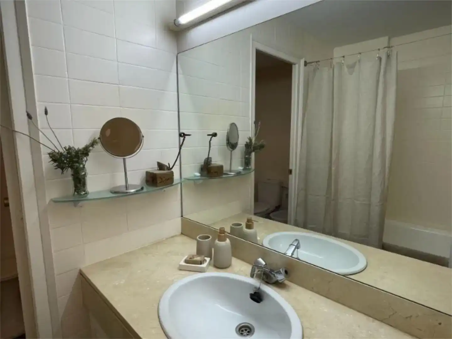 Badezimmer von Garage zum Verkauf in Begur