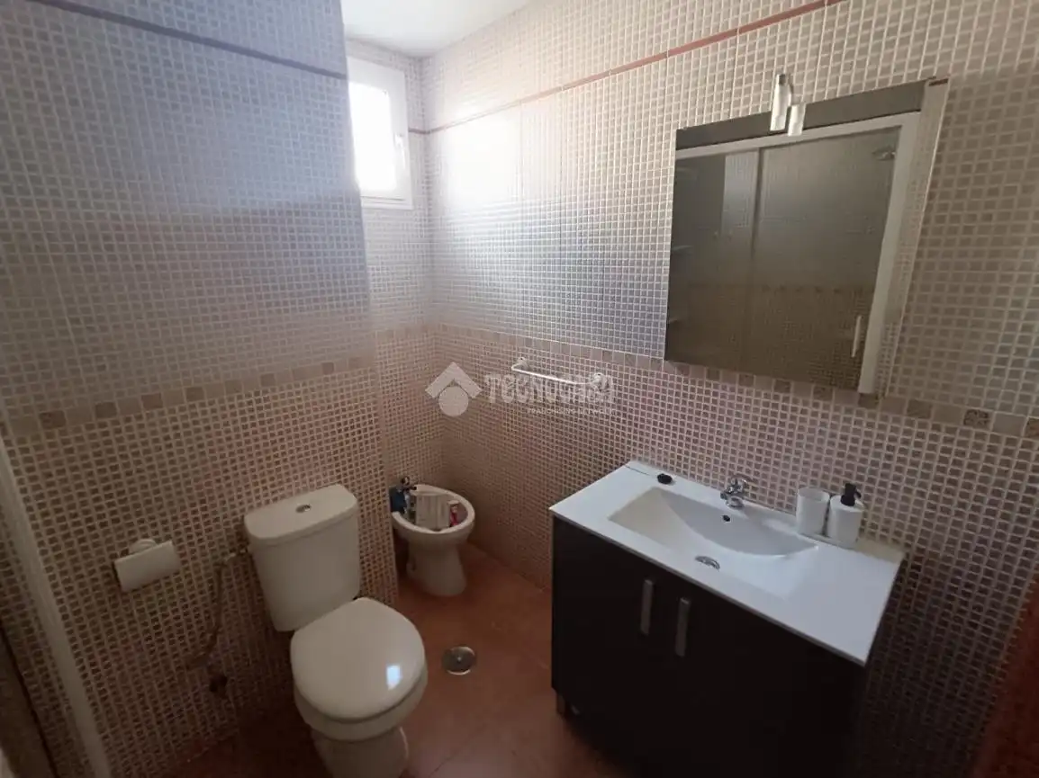 Baño de Piso de alquiler en Sevilla con Aire acondicionado, Terraza y Balcón