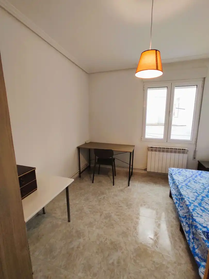 Piso de alquiler en CAUCE DE LOS MOLINOS, Adurtza