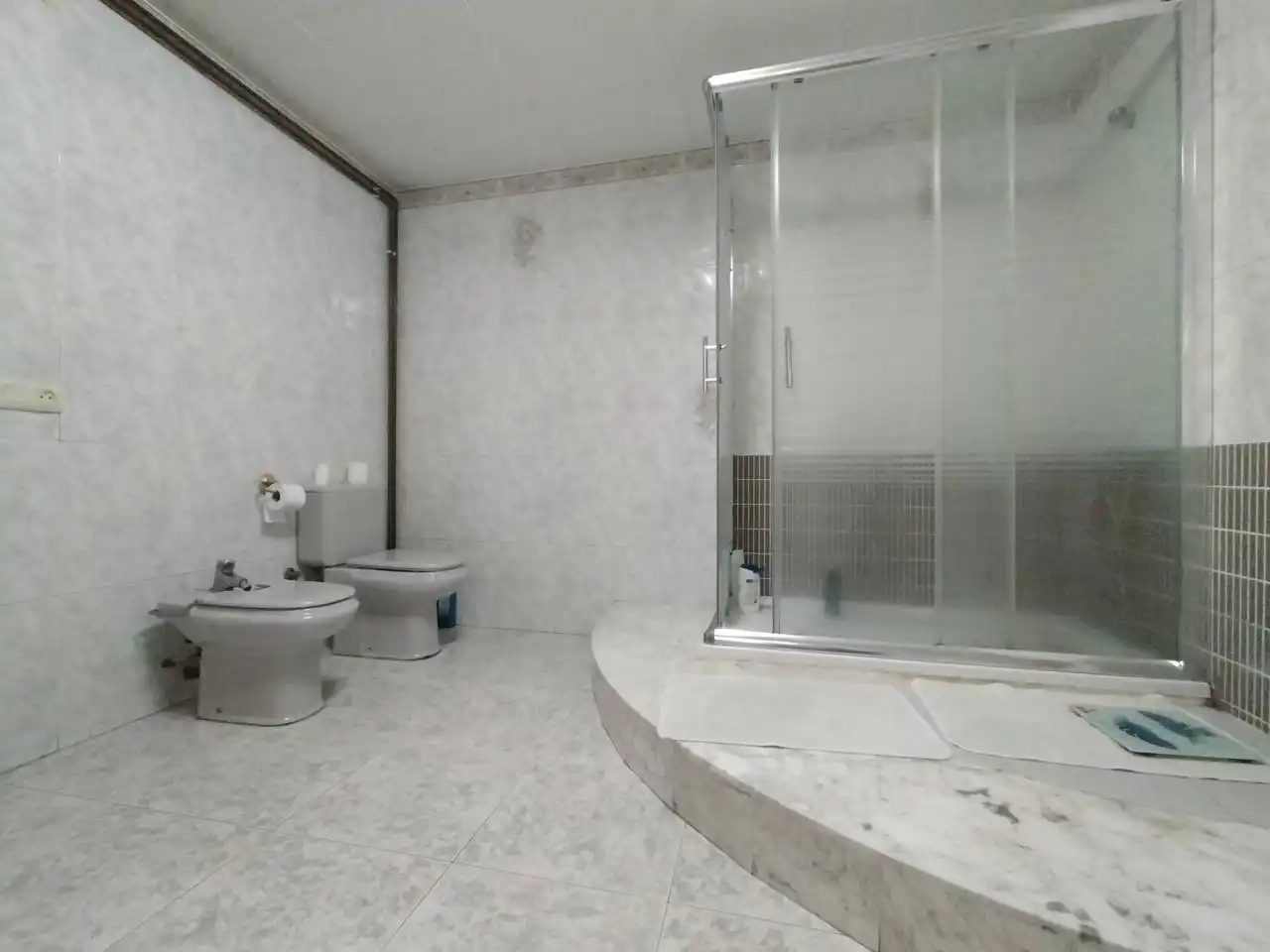 Bany de Casa o xalet en venda en Terrassa amb Calefacció i Terrassa