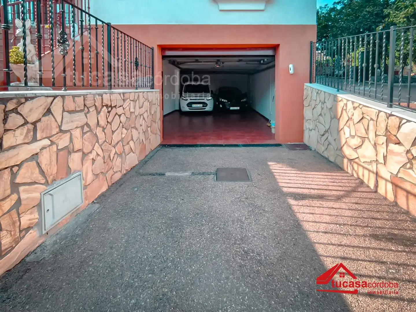 Parking of Houses for sale in Córdoba  with Air Conditioner, Terrace and Storage room