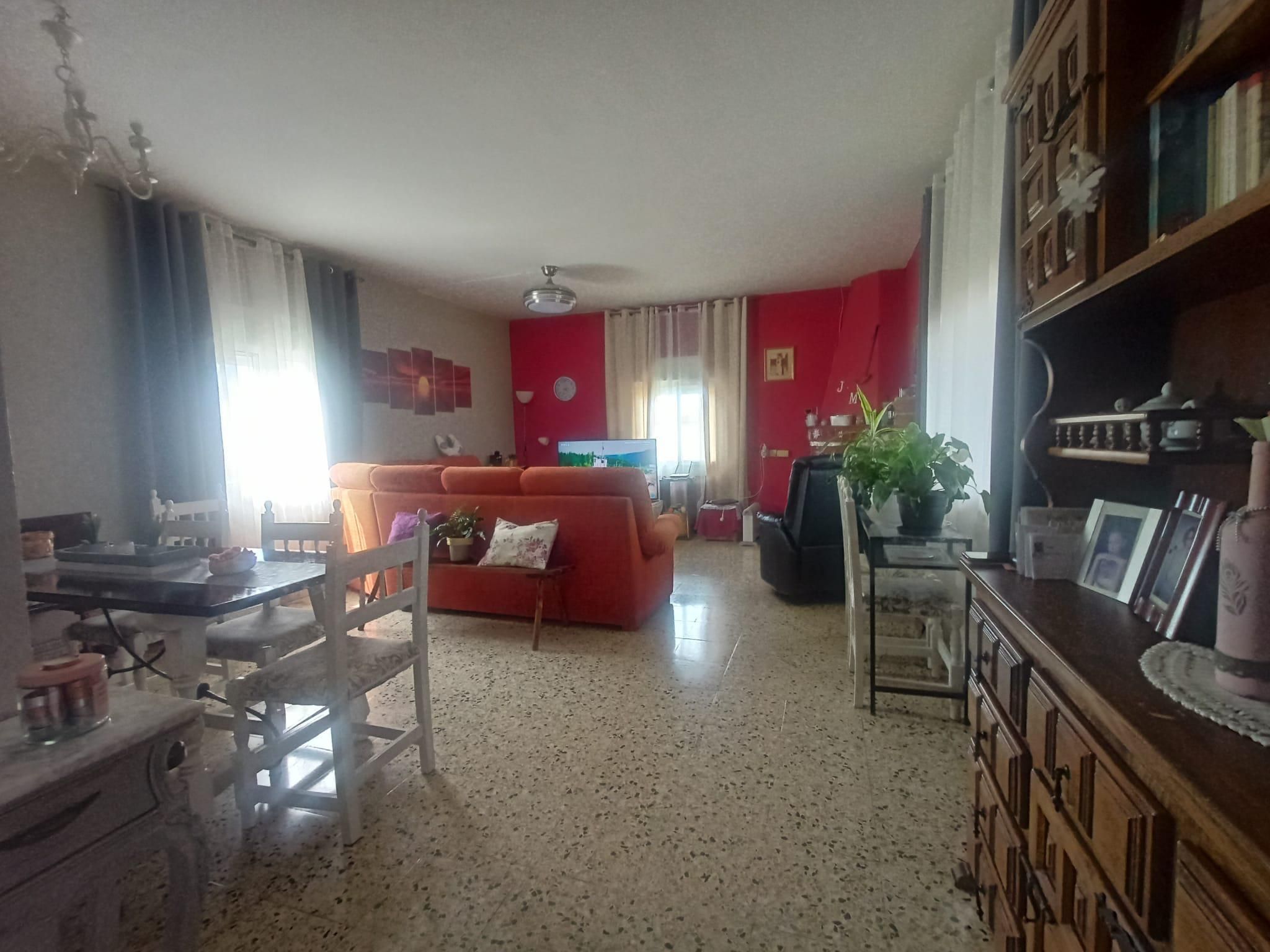 Sala d'estar de Casa o xalet en venda en Pueyo de Santa Cruz amb Calefacció i Jardí privat