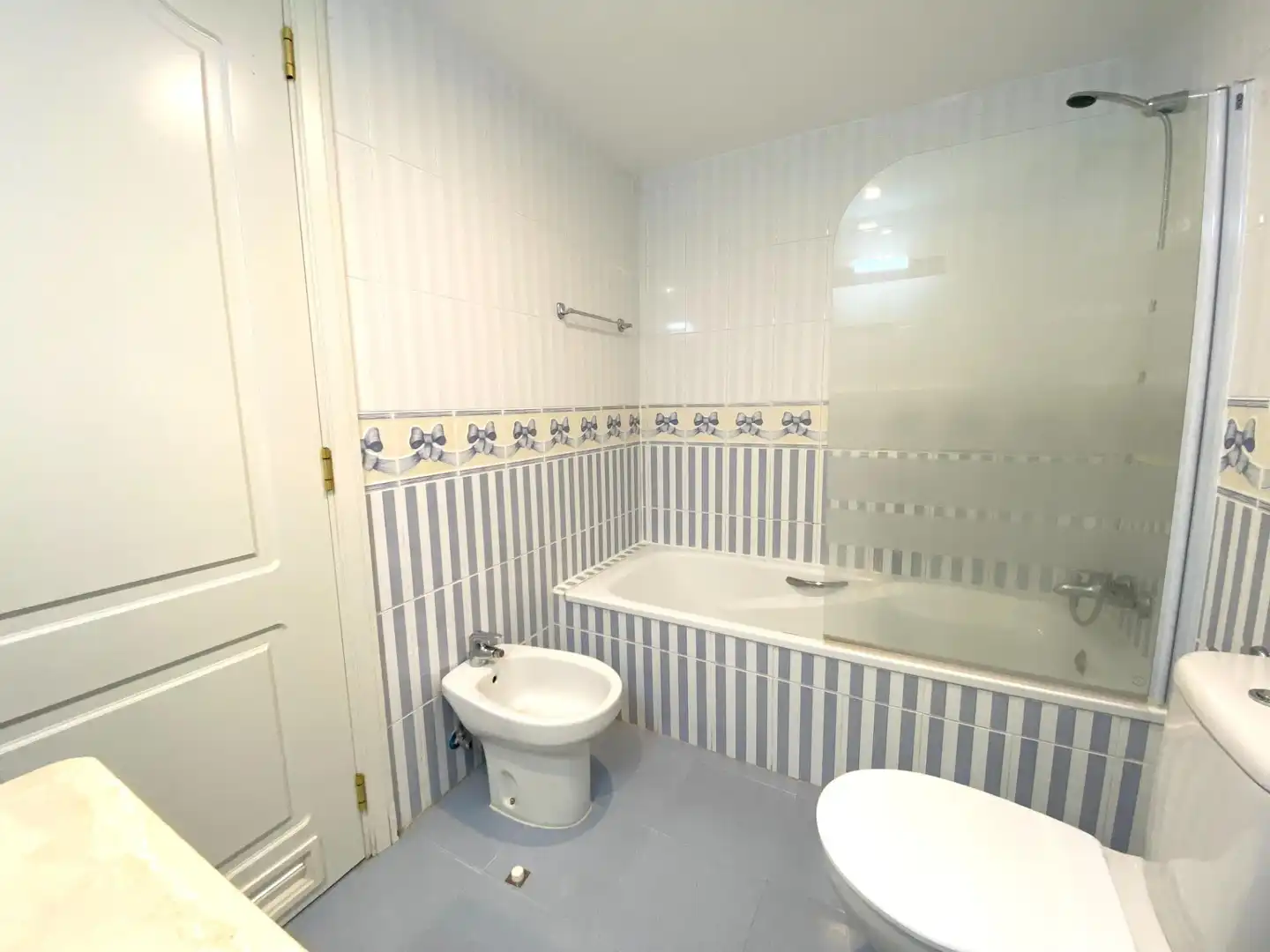 Baño de Piso en venta en Mijas con Terraza y Piscina comunitaria