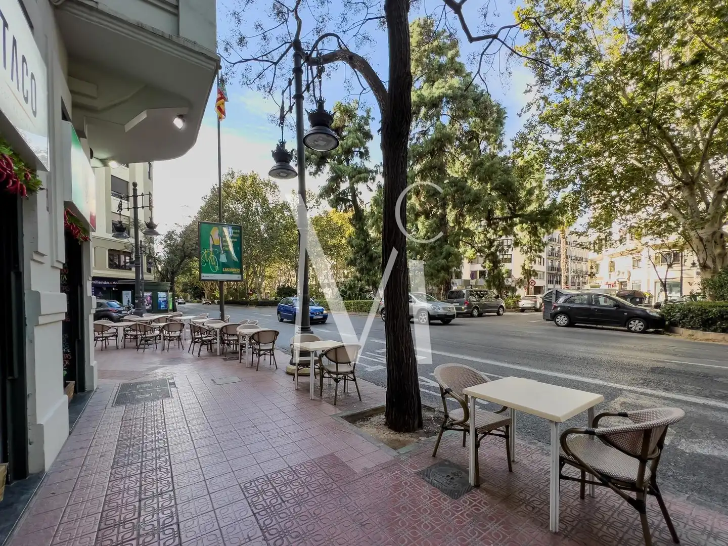 Vista exterior de Local de lloguer en Valencia