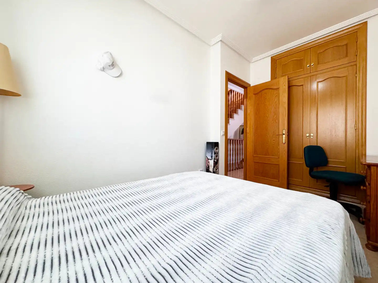 Dormitori de Casa adosada en venda en Pilar de la Horadada amb Aire condicionat, Terrassa i Moblat