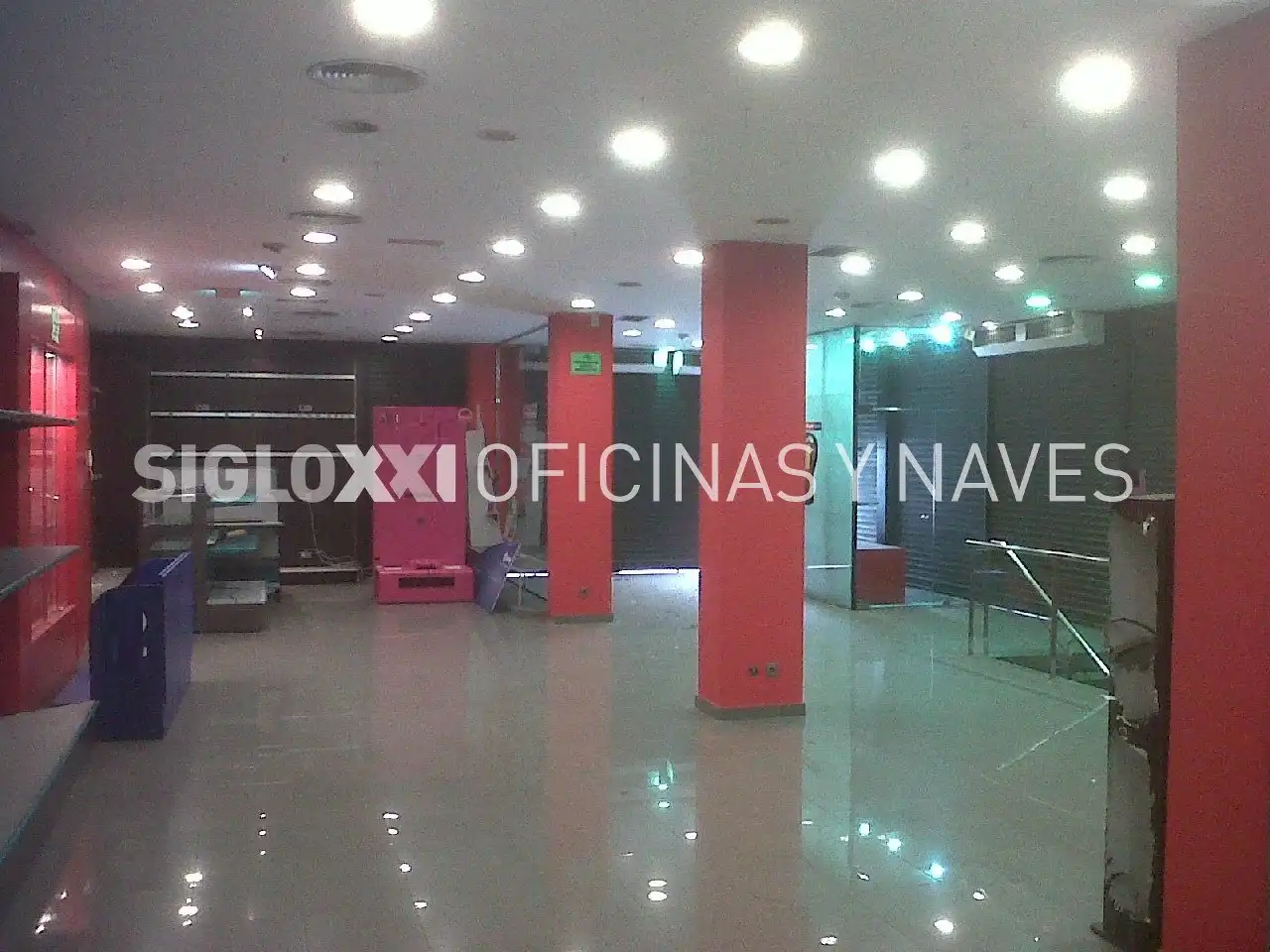 Locale commerciale in affitto a AVENIDA BARCELONA