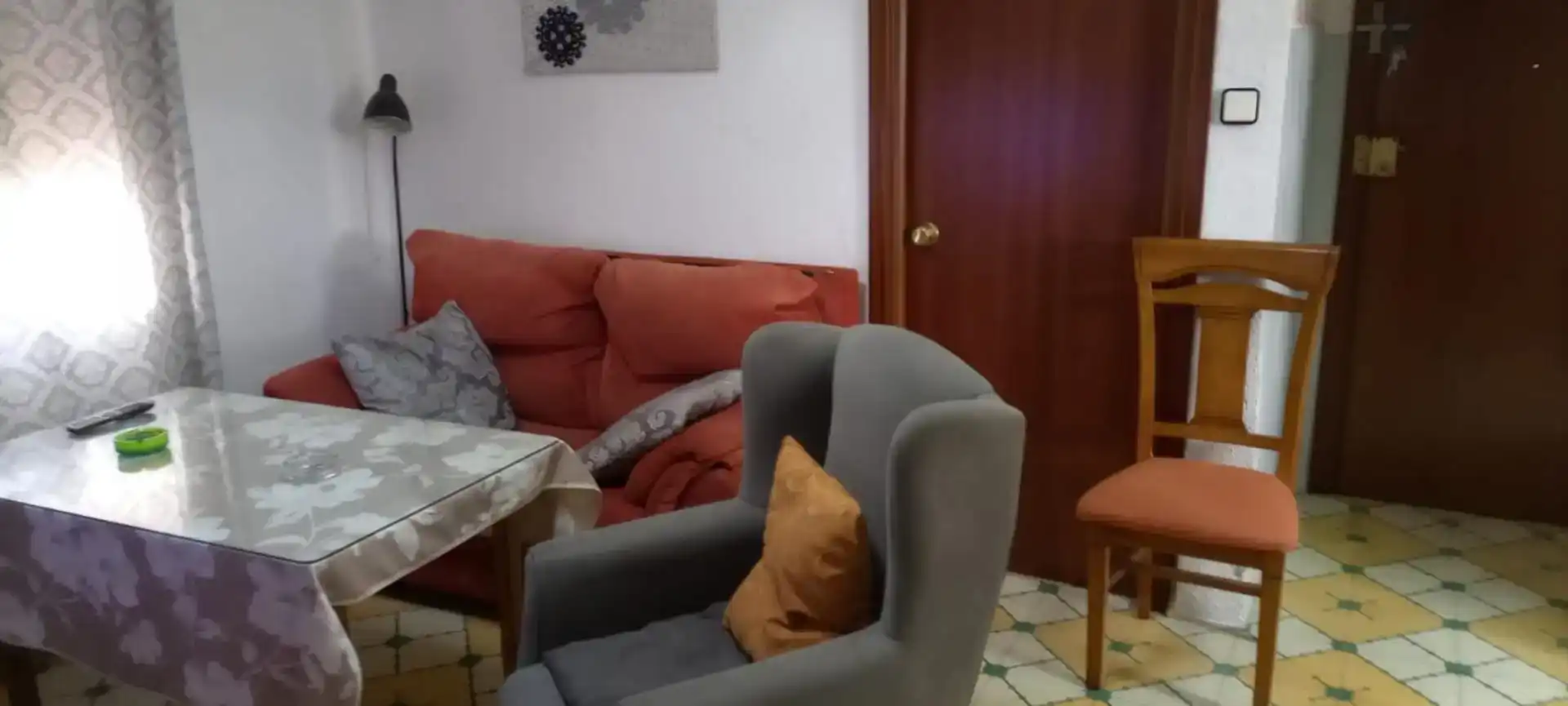 Sala de estar de Piso para compartir en Dos Hermanas con Aire acondicionado, Amueblado y Horno