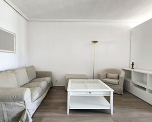 Living room of Attic to rent in  Madrid Capital  with Air Conditioner and Terrace