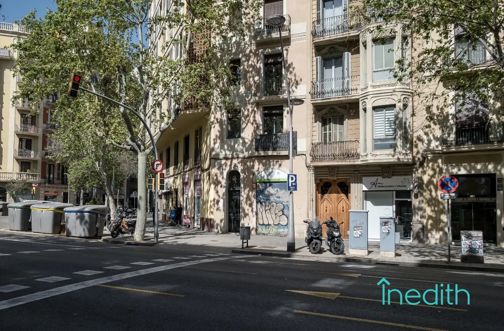 Exterior view of Flat for sale in Barcelona  with Air Conditioner, Terrace and Furnished