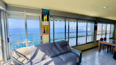 MARAVILLOSO APARTAMENTO EN PRIMERA LÍNEA DE PLAYA EN BENIDORM  TERRAZA, VISTAS AL MAR Y PARKING