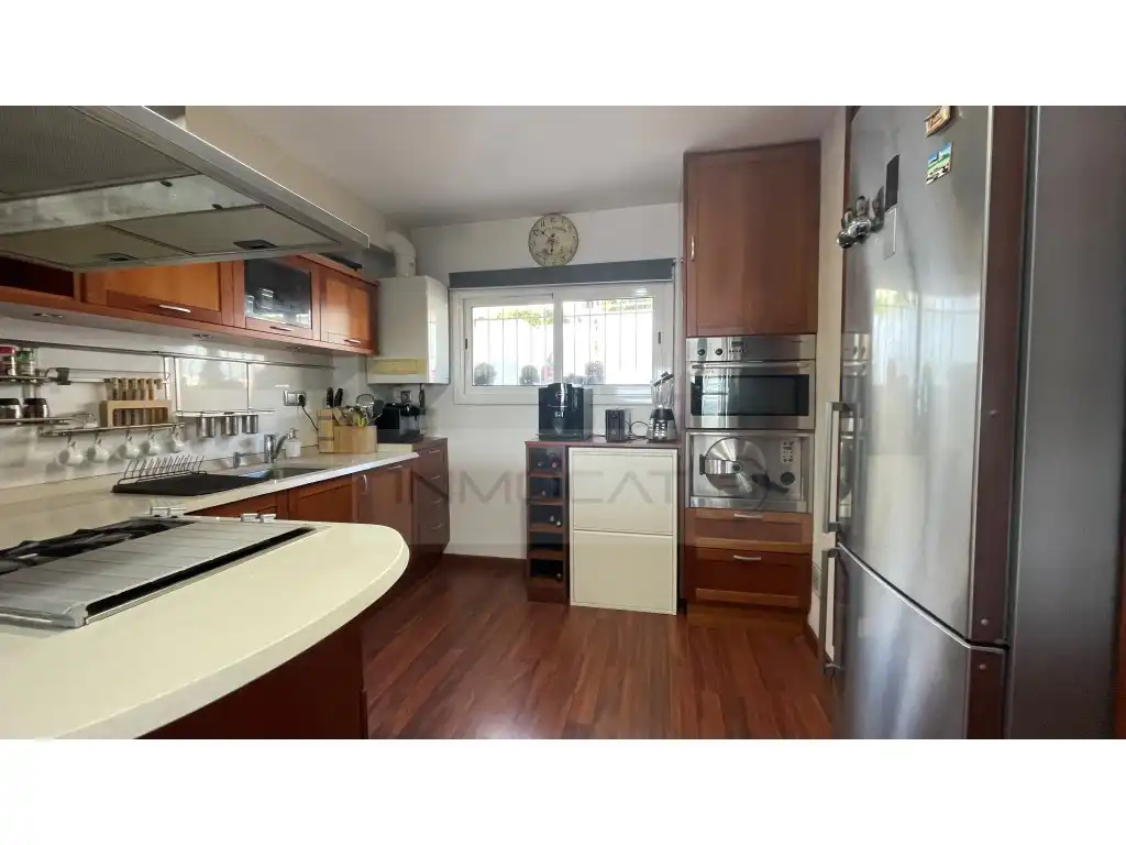 Küche von Einfamilien-Reihenhaus zum Verkauf in Sitges mit Heizung, Terrasse und Möbliert