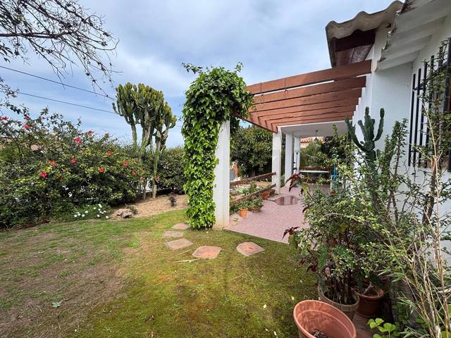 Casa-chalet en Venta en Manantiales - Lagar - Cortijo