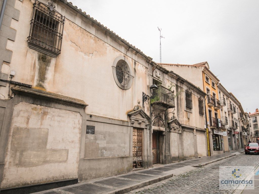 Exterior view of Building for sale in Ávila Capital