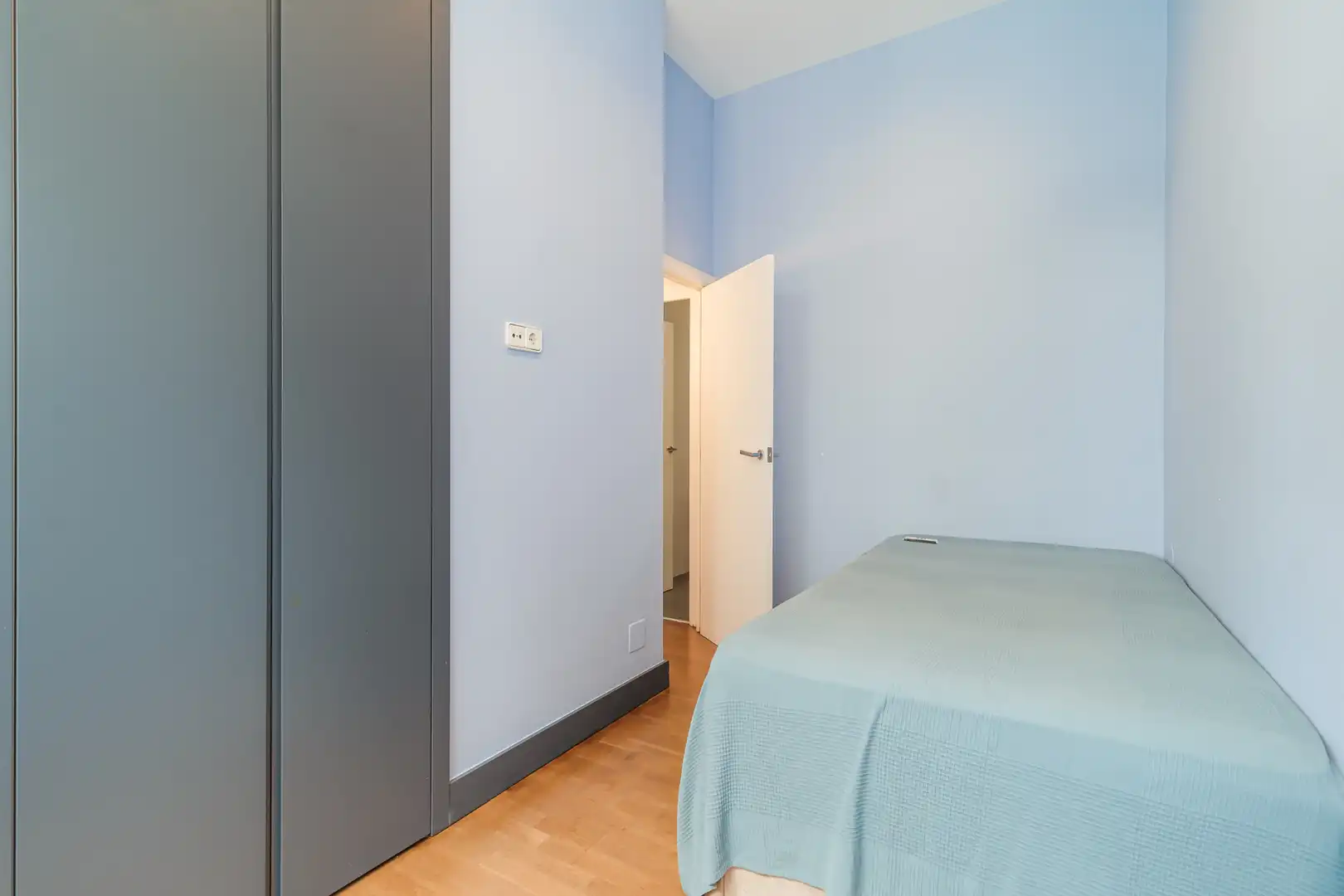 Habitación de Casa adosada en venta en Castelldefels con Aire acondicionado, Calefacción y Parquet