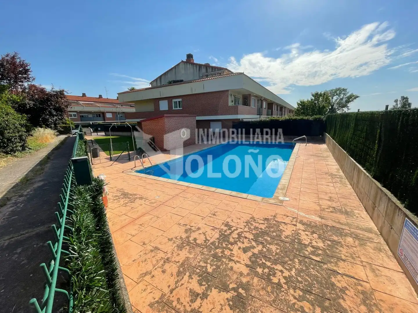 Piscina de Apartamento en venta en Castañares de Rioja con Calefacción, Terraza y Trastero