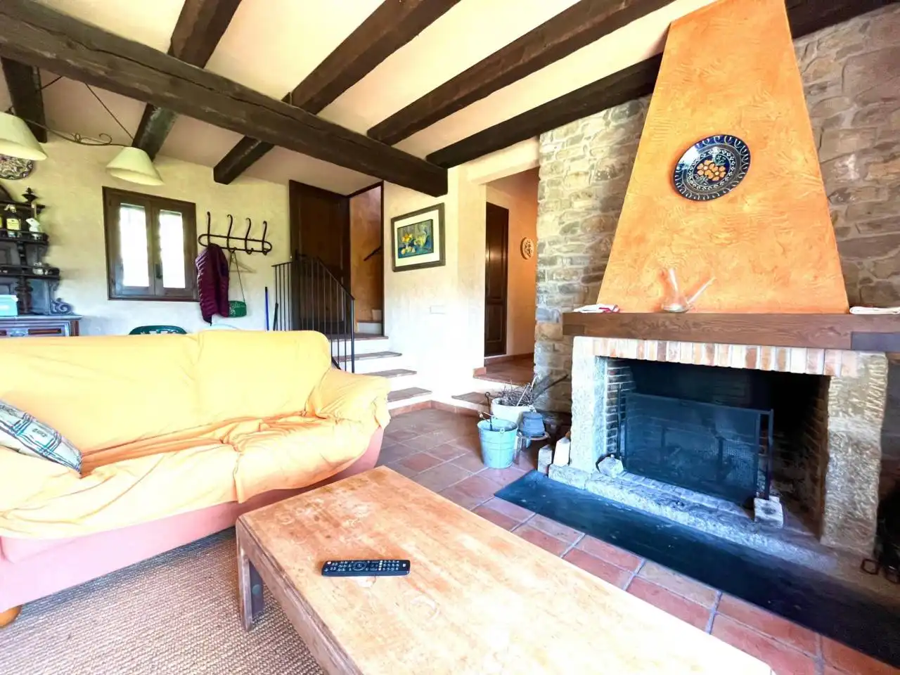 Sala de estar de Finca rústica en venta en Sant Aniol de Finestres con Calefacción, Jardín privado y Terraza