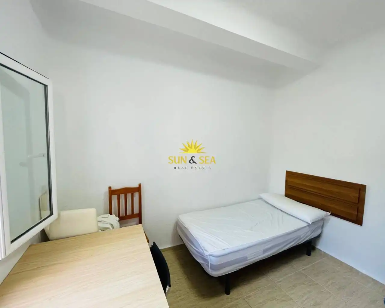 Habitación de Apartamento de alquiler en Cartagena con Calefacción, Amueblado y Horno