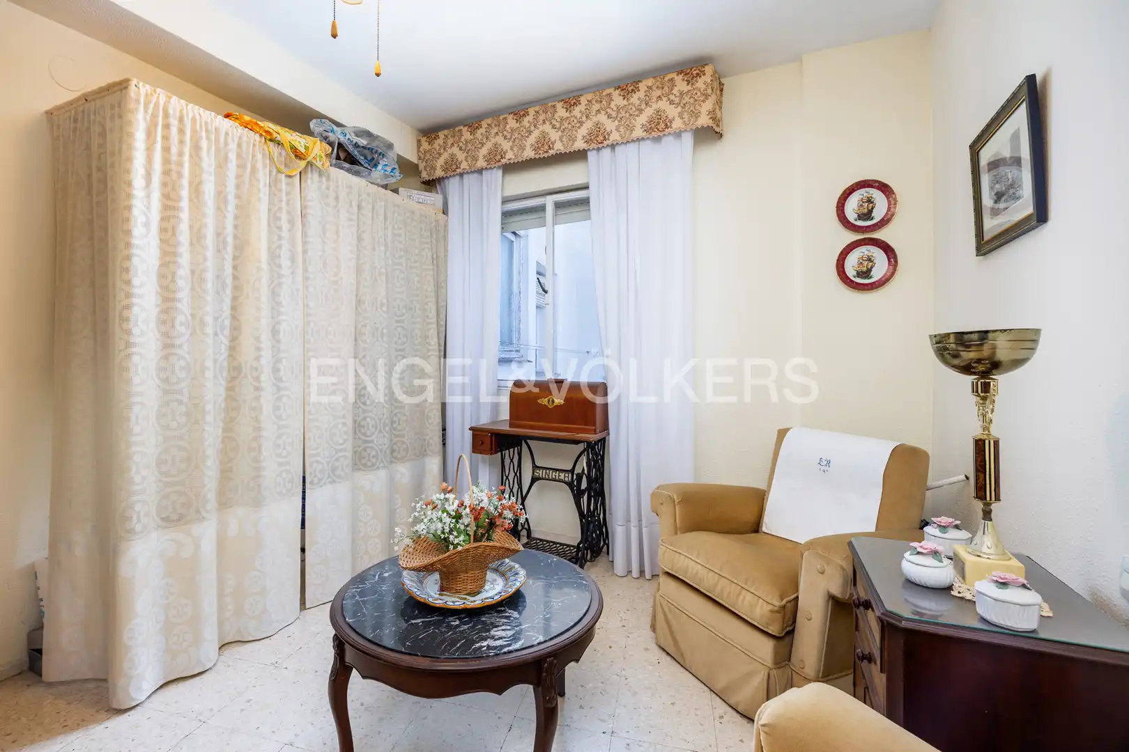 Sala de estar de Apartamento en venta en Sanlúcar de Barrameda con Calefacción, Terraza y Balcón