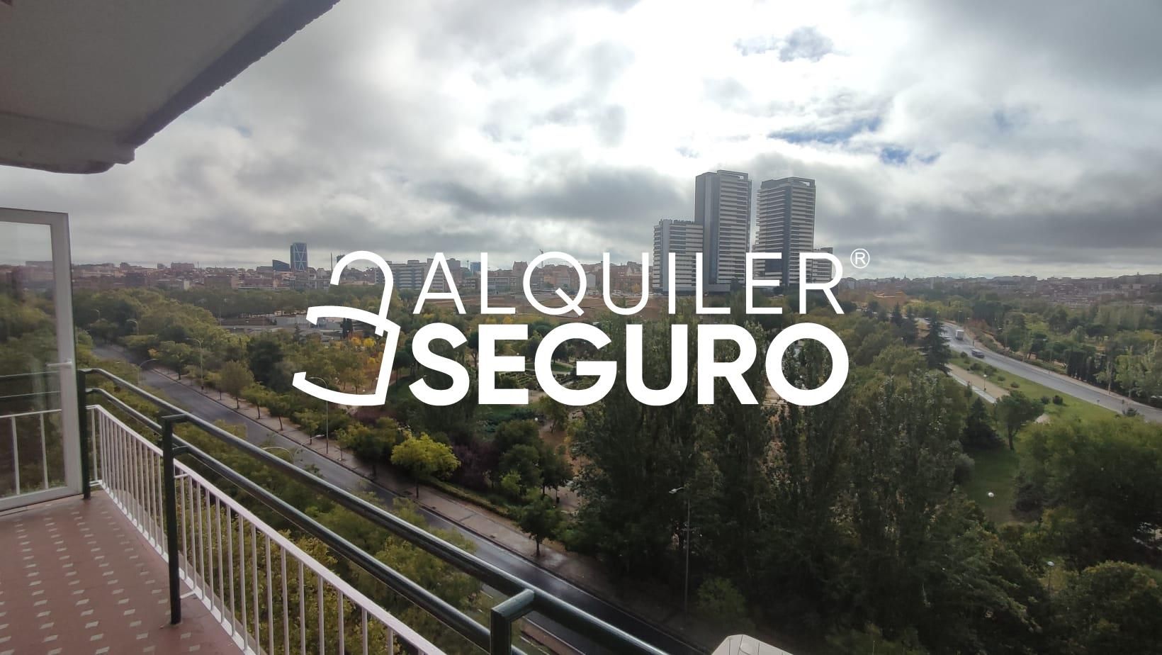 Vista exterior de Pis de lloguer en  Madrid Capital amb Aire condicionat, Calefacció i Terrassa