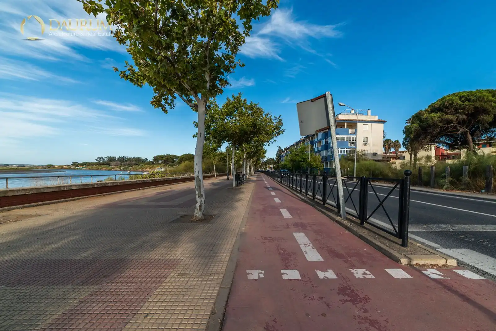 Vista exterior de Ático en venta en Isla Cristina con Aire acondicionado, Terraza y Trastero