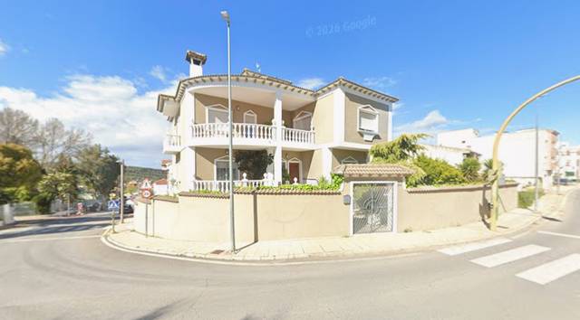 Casa-chalet en Venta en Mengíbar