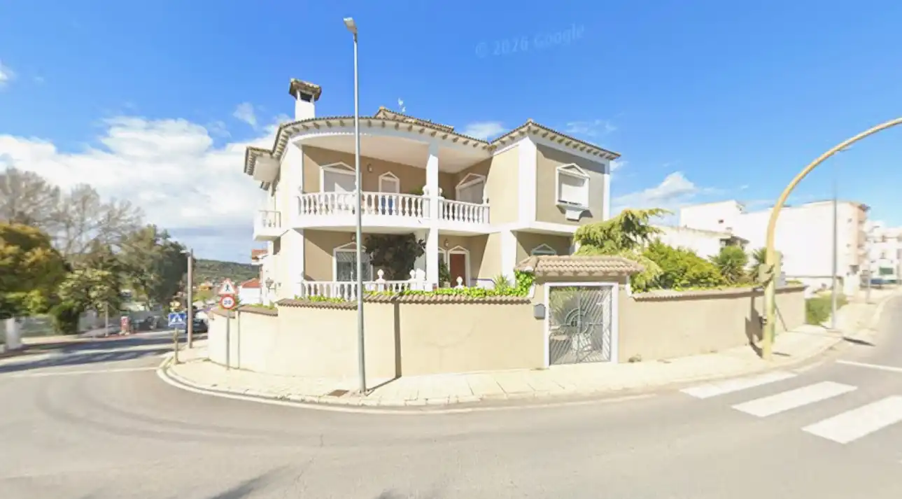 Vista exterior de Casa o chalet en venta en Mengíbar