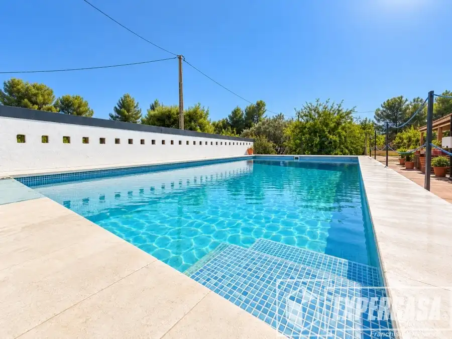 Swimming pool of Houses for sale in Poble Nou