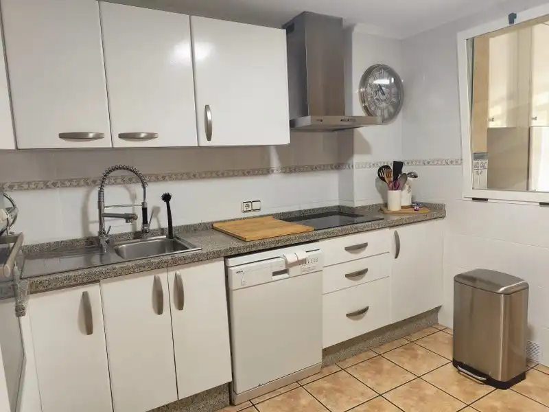 Cocina de Apartamento en venta en Cullera con Terraza, Trastero y Horno