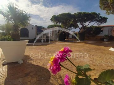 Xalet amb jardí en venda a Las Lagunas - Campano