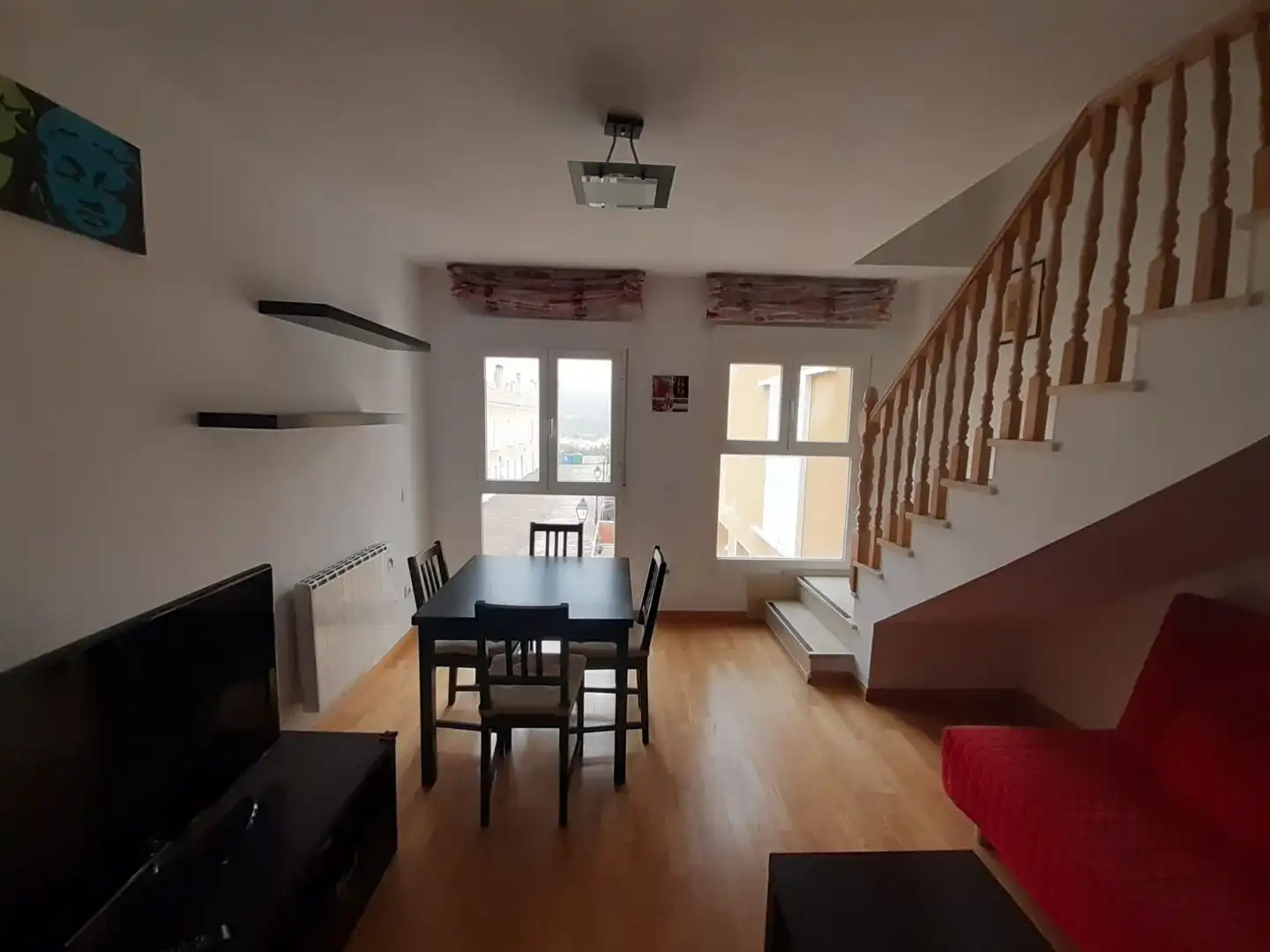 Sala d'estar de Casa o xalet en venda en San Martín de Valdeiglesias, Madrid
