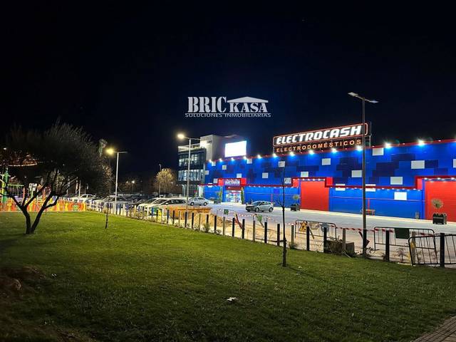 Local comercial en Alquiler en Avenida de Dulcinea en Nuevo Cáceres