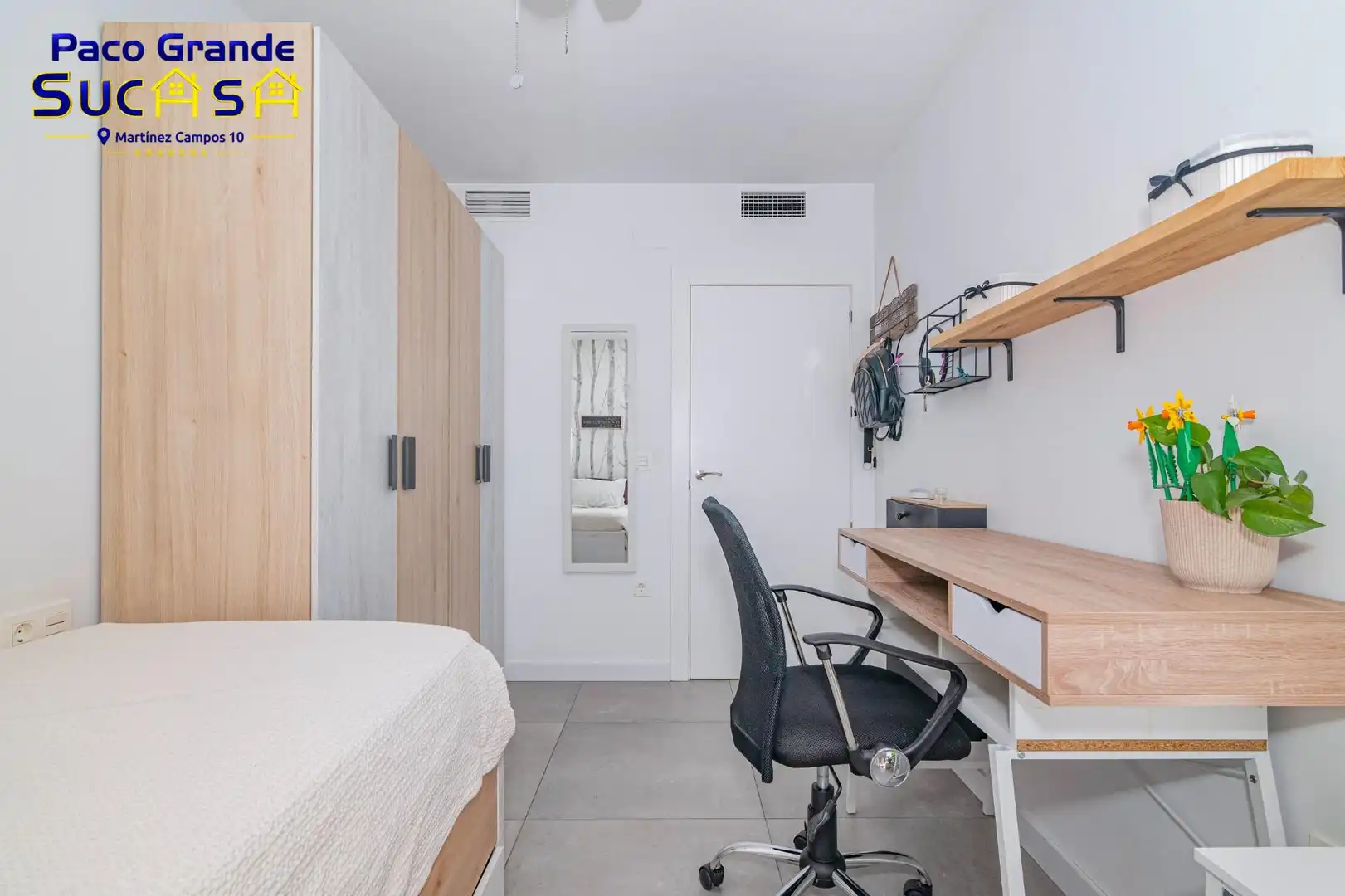 Bedroom of Flat for sale in Poniente