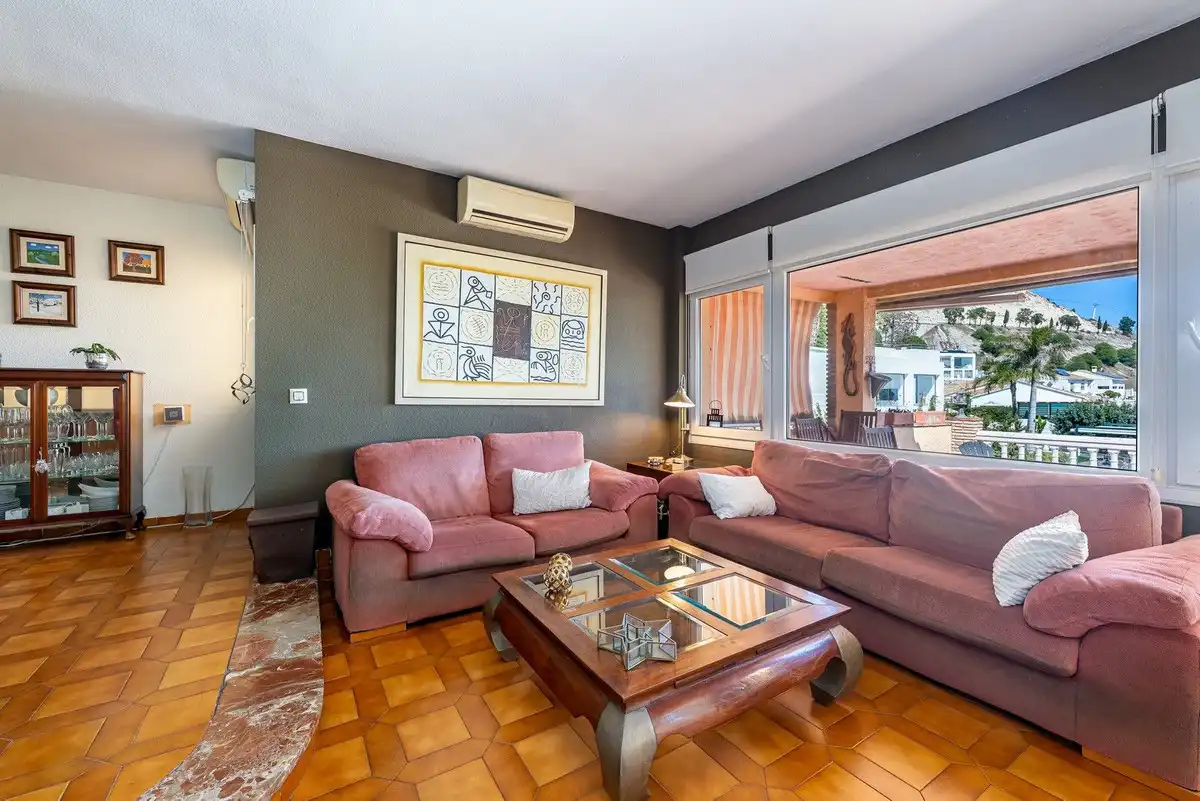 Living room of Houses for sale in Benalmádena  with Air Conditioner, Private garden and Terrace