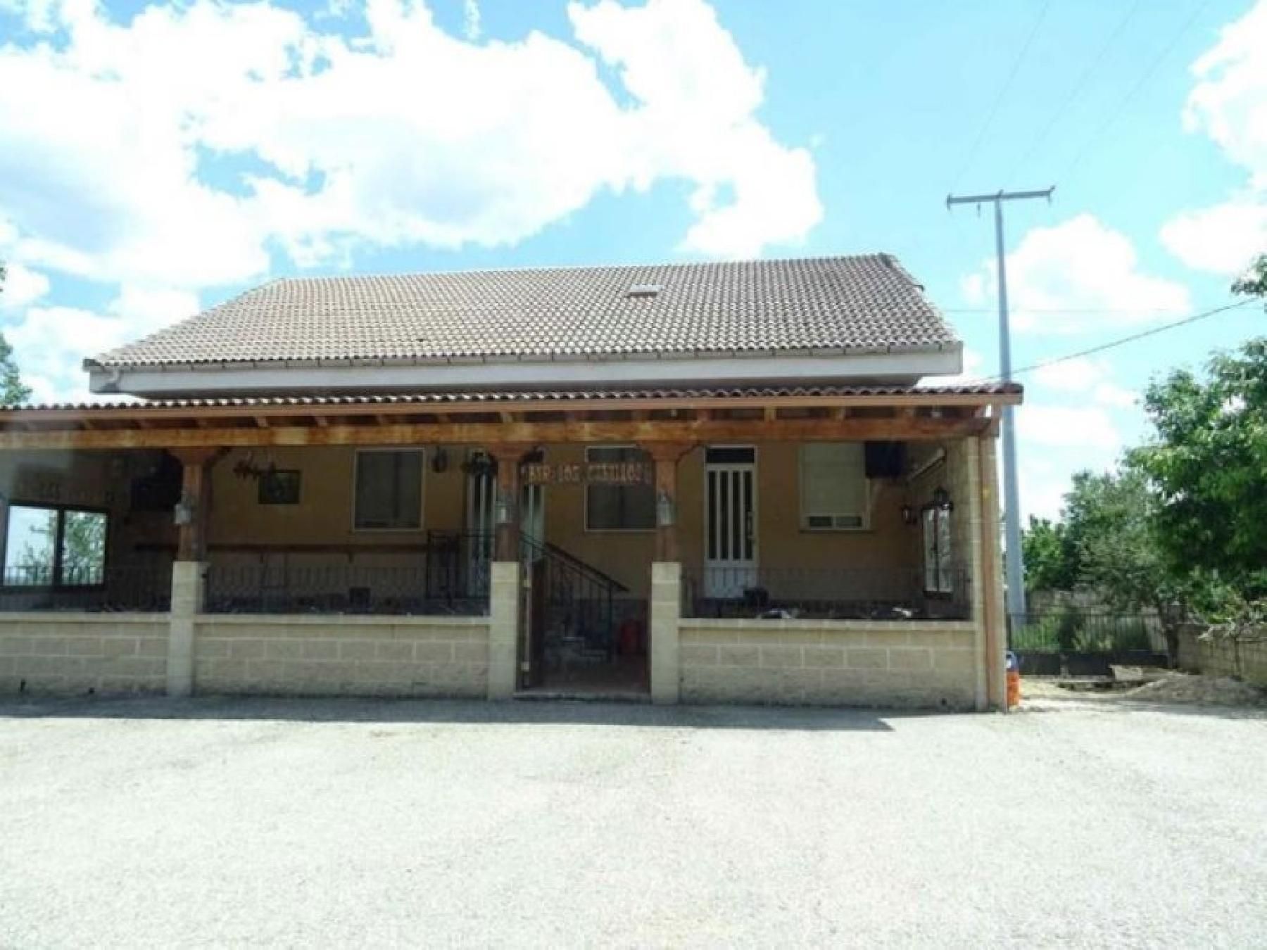 Exterior view of House or chalet for sale in Villagatón