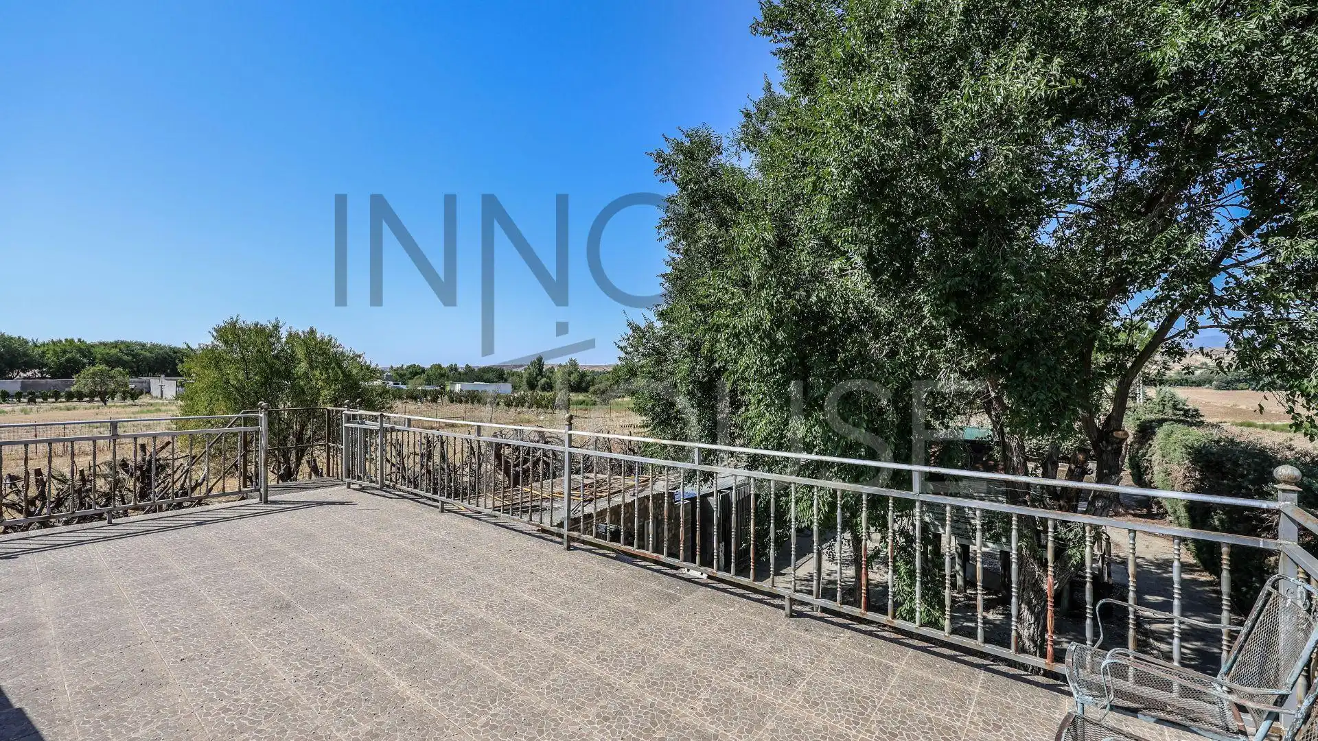 Terrassa de Casa o xalet en venda en Talamanca de Jarama amb Jardí privat, Terrassa i Piscina