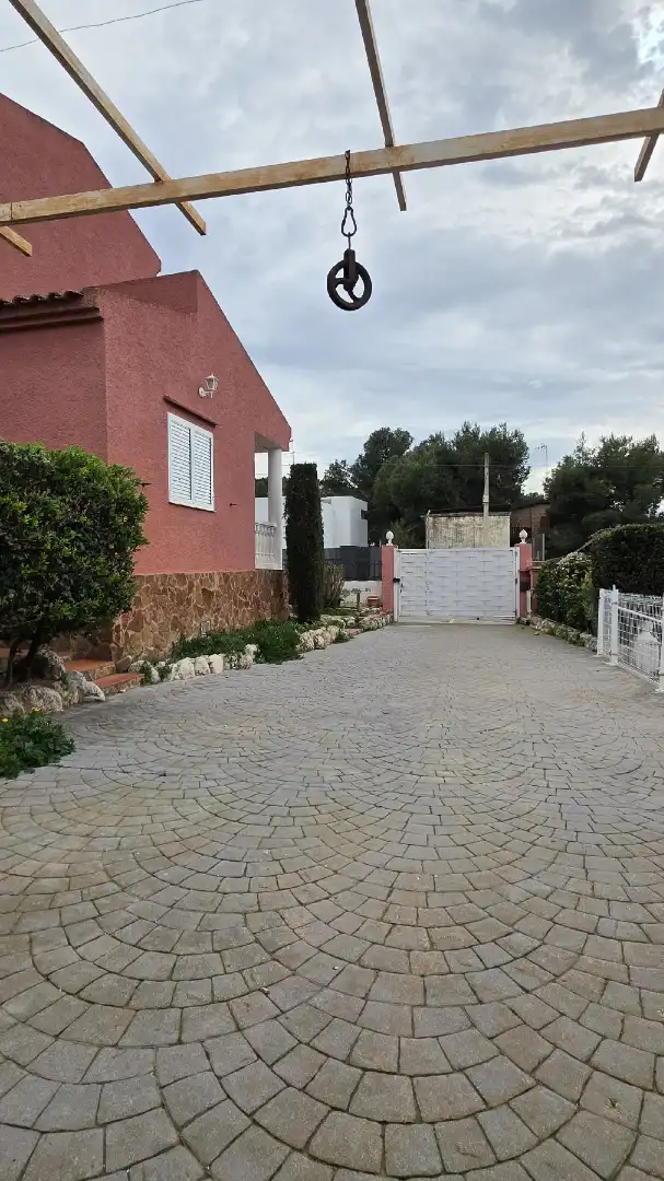 Vista exterior de Casa o chalet en venta en Chiva con Aire acondicionado, Jardín privado y Terraza