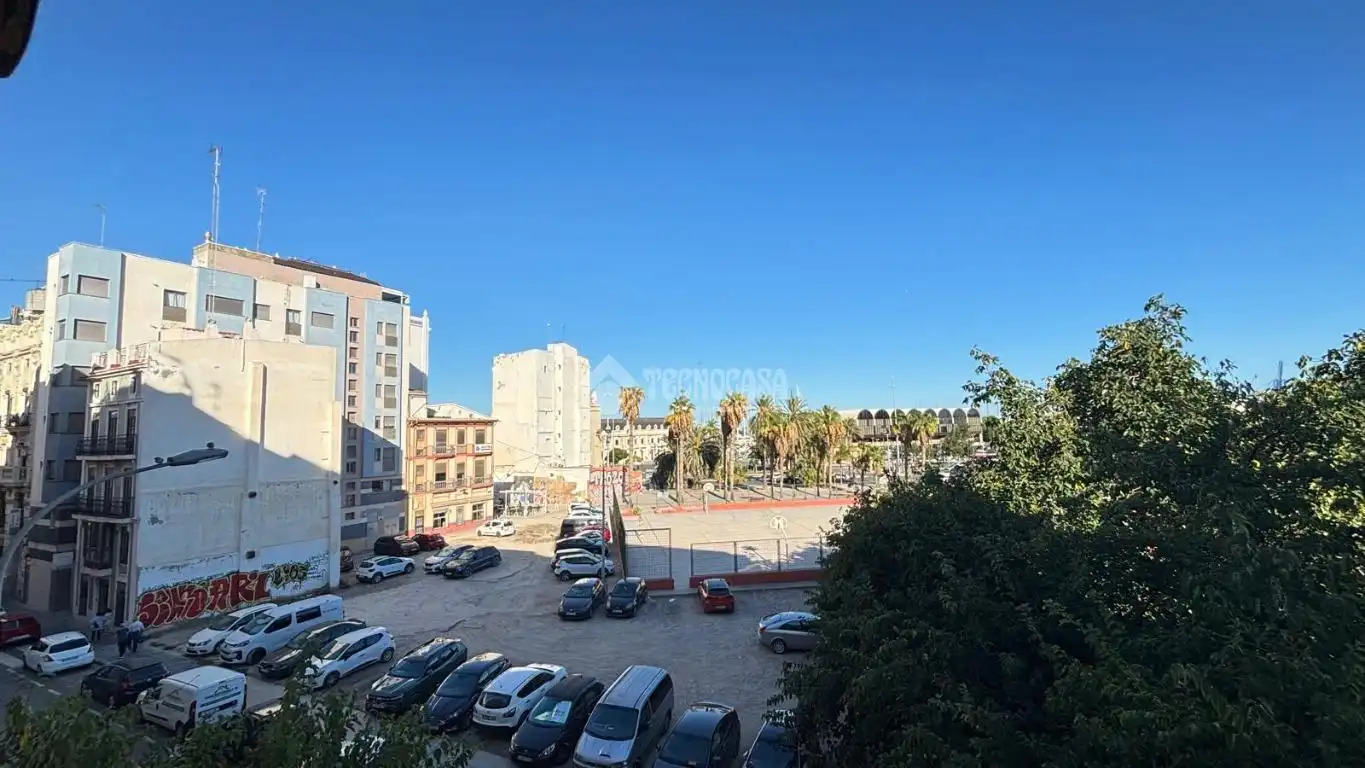 Vista exterior de Piso en venta en Valencia