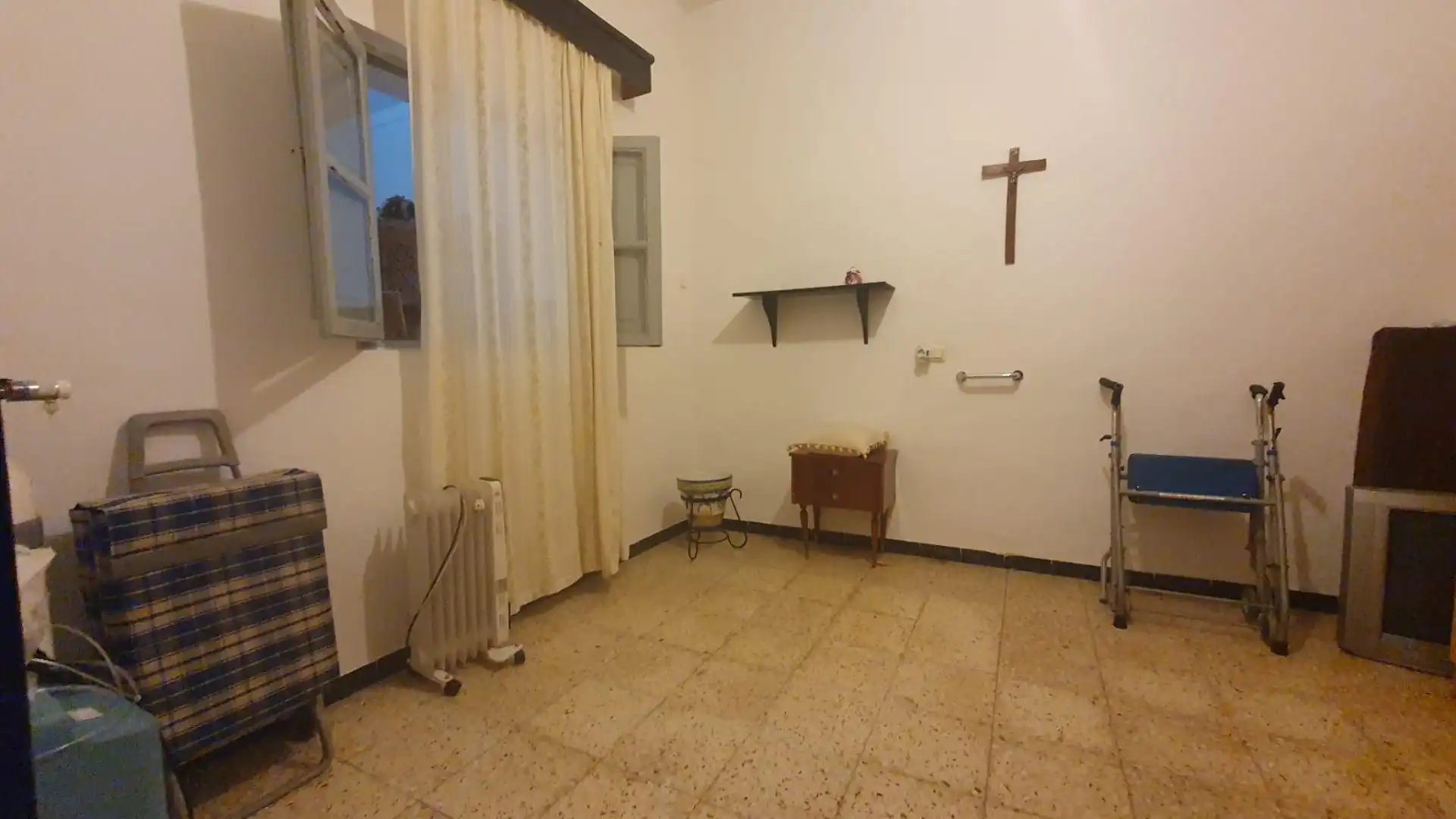 Einfamilien-Reihenhaus zum Verkauf in Pilas mit Terrasse