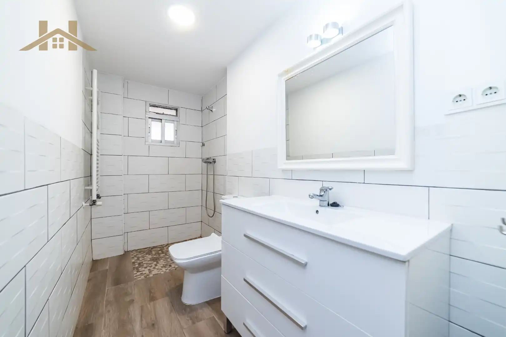 Bathroom of Flat for sale in Pinto  with Heating and Terrace