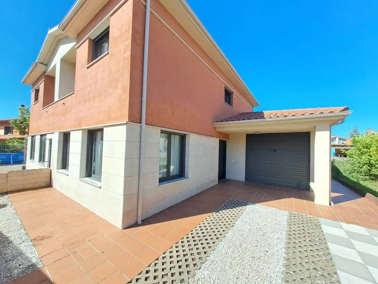 Exterior view of Houses for sale in Cardeñajimeno  with Heating, Private garden and Parquet flooring