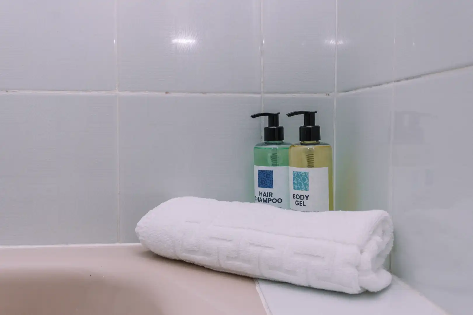 Bathroom of Flat for rent in Vigo   with Heating, Parquet flooring and Terrace