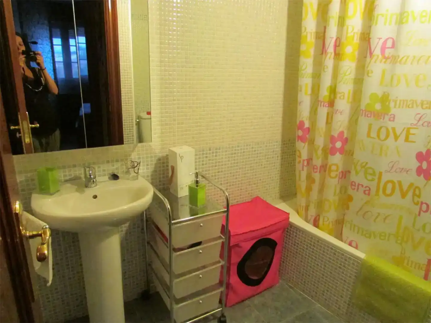 Bathroom of Flat for sale in Villaquilambre  with Balcony