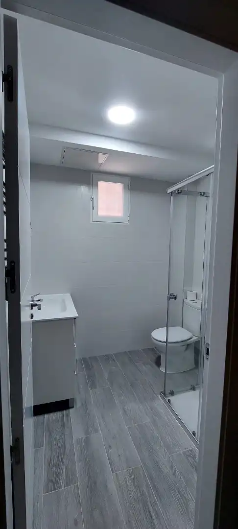 Bany de Apartament en venda en Valladolid amb Aire condicionat, Moblat i Forn