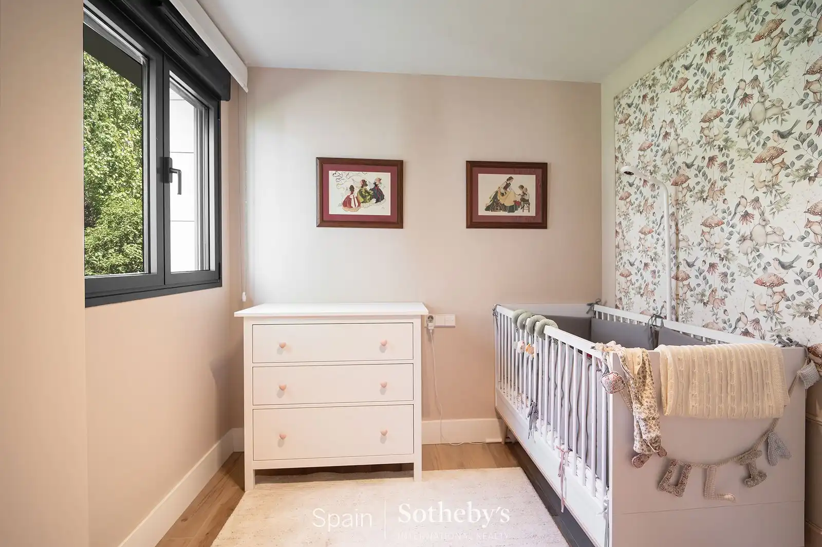 Habitación de Apartamento en venta en Las Rozas de Madrid con Aire acondicionado, Calefacción y Jardín privado