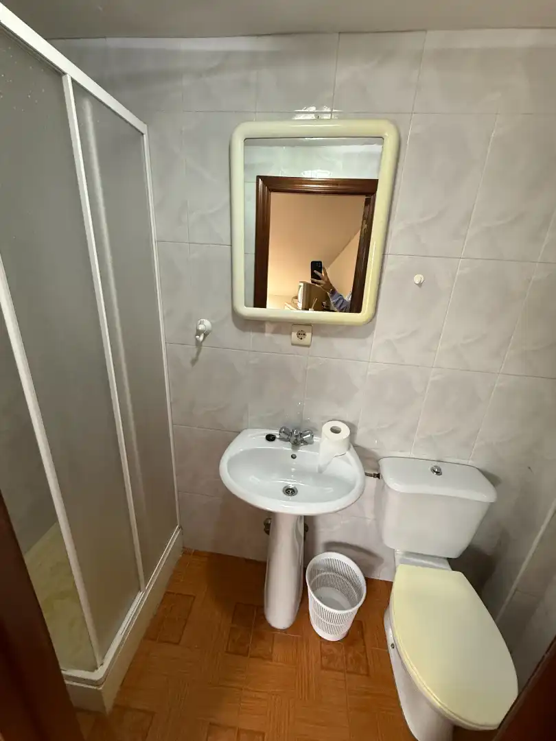Bany de Edifici en venda en Siero amb Alarma