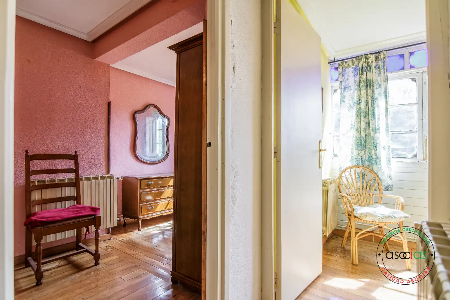 Casa o chalet en venta en Las Regueras   con Calefacción y Jardín privado