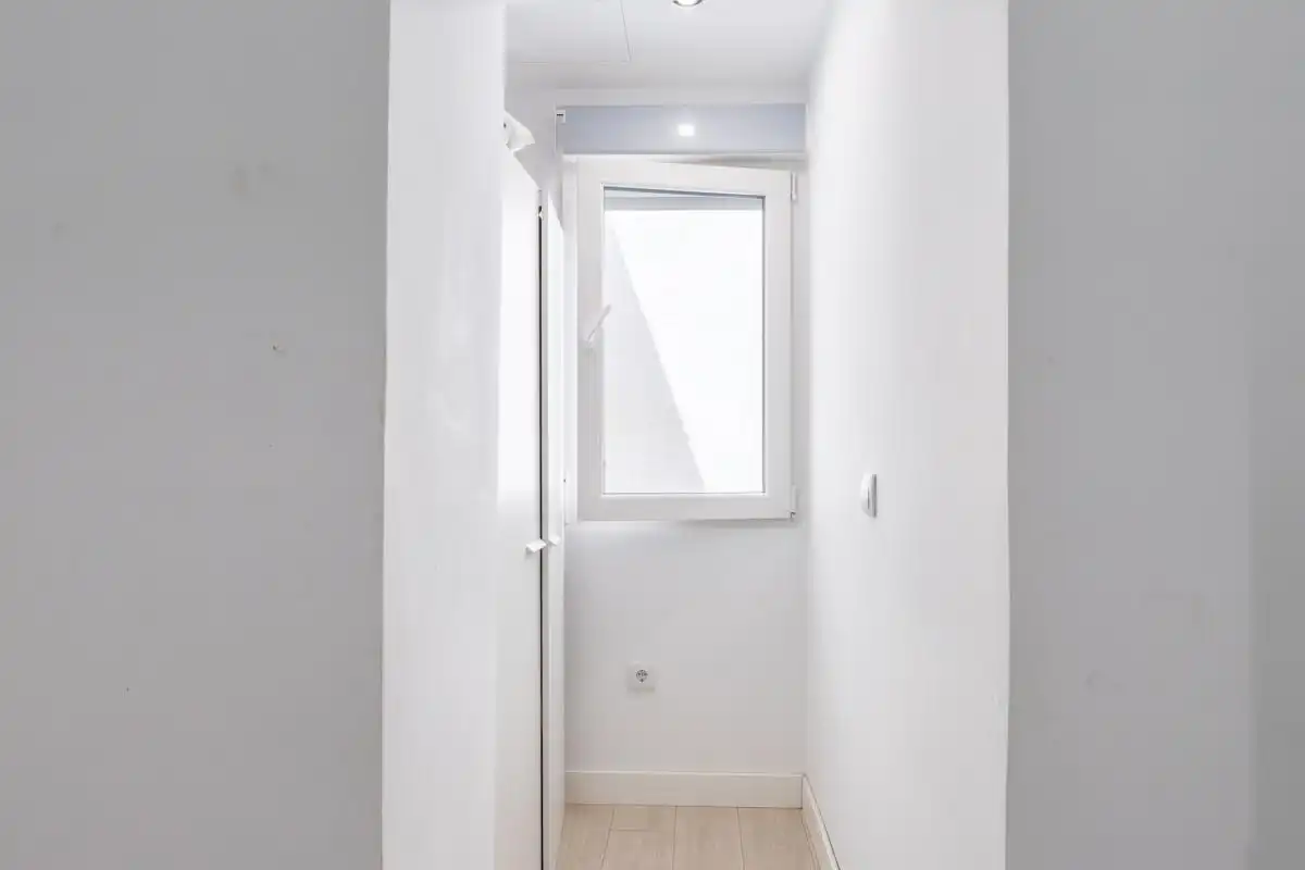 Piso en venta en C/ de Villena, El Pilar