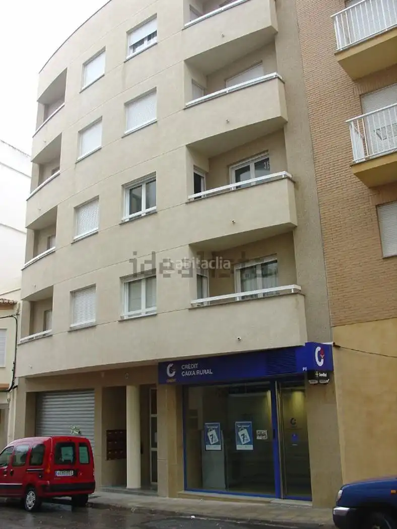 Local comercial en venda a Avenida Valencia 8