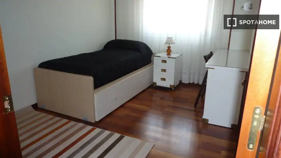 Zimmer in Alisal - San Román
