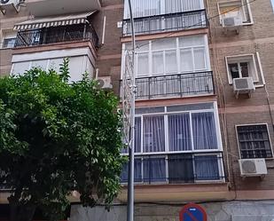 Exterior view of Flat for sale in  Sevilla Capital